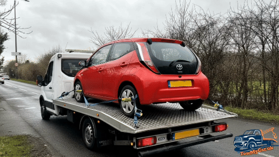 Hassle-free 24/7 recovery service - Professional tow truck ready to assist